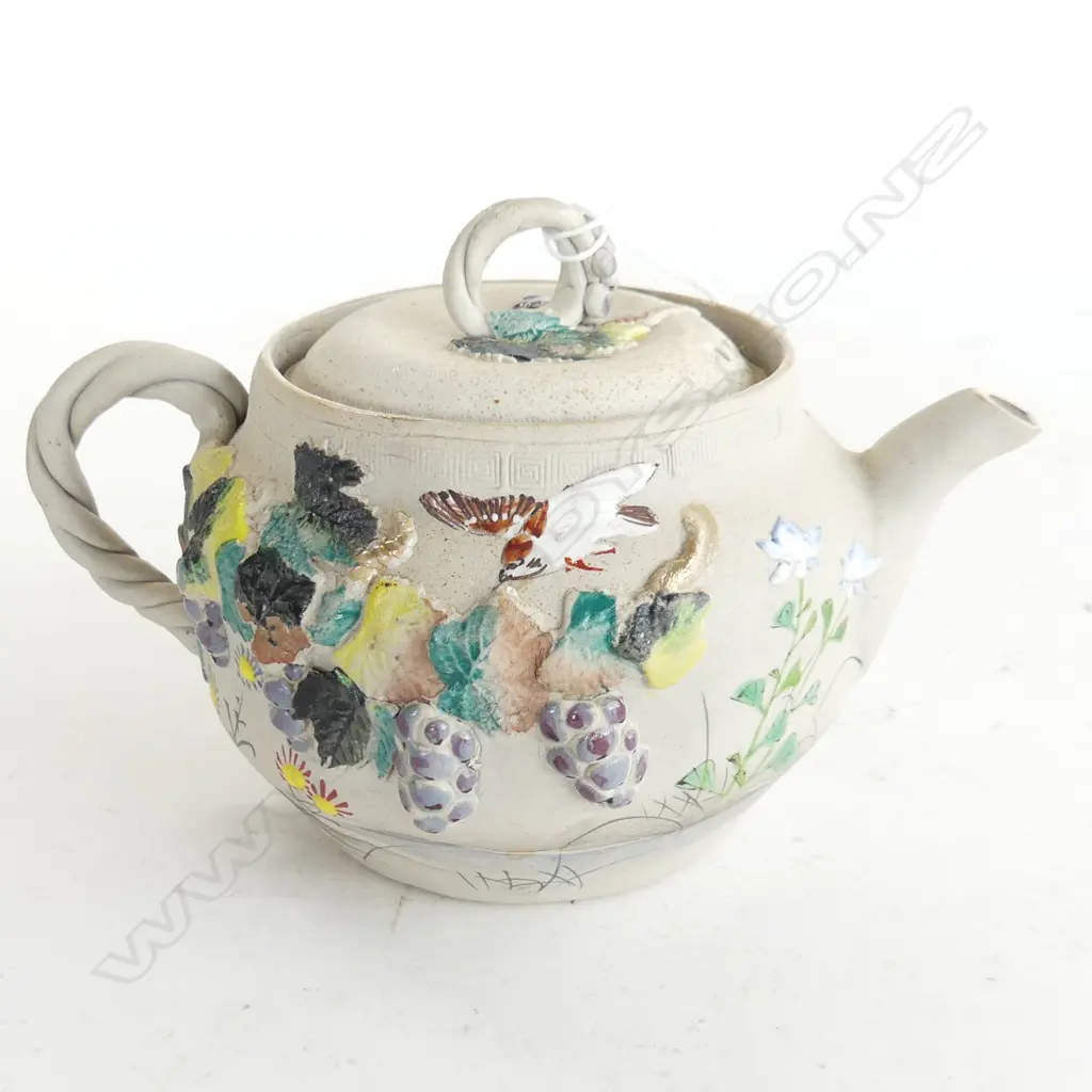 JAPANESE BANKO TEAPOT 100mm dia (minor chips) Image 1++