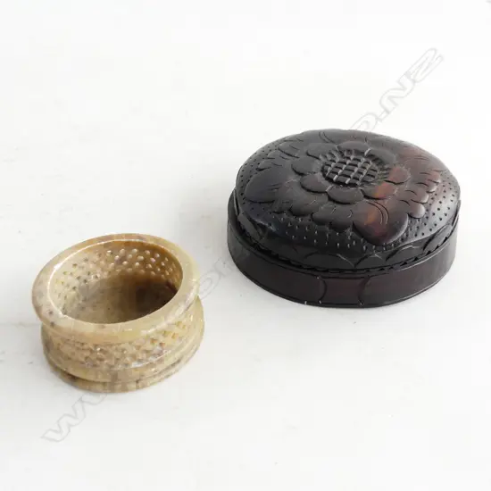 ROSEWOOD JEWELLERY BOX 85mm dia + JADE 50mm dia