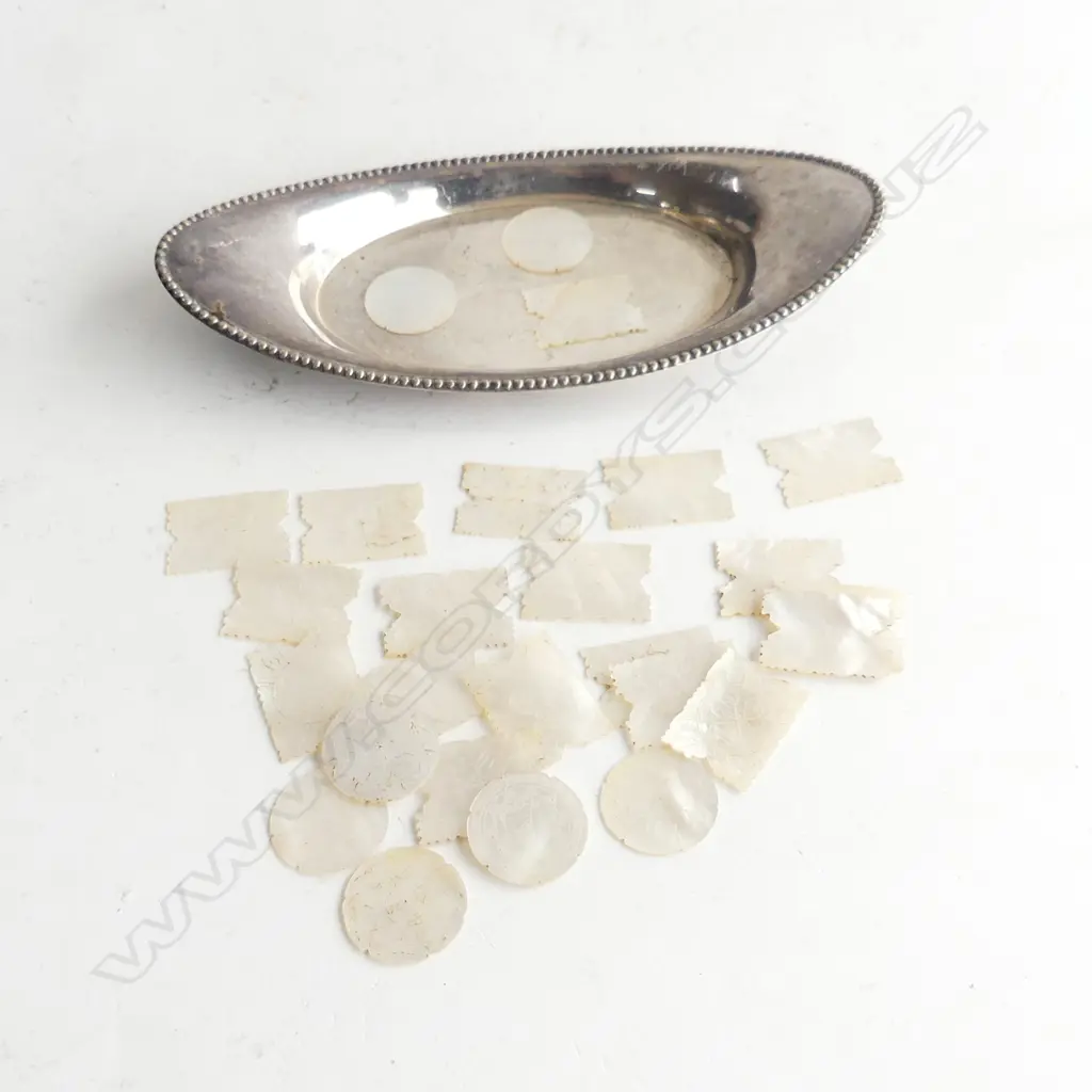 VICTORIAN MOTHER OF PEARL CHINESE FINELY ENGRAVED GAMING TOKENS, 27 PCS Image 1++
