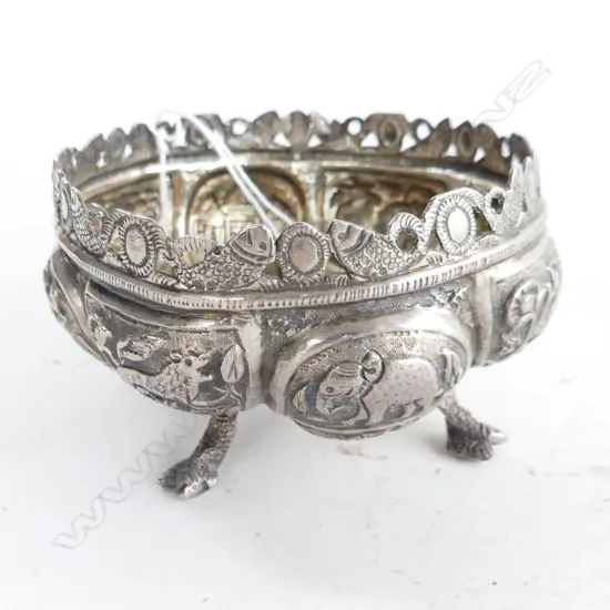 ASIAN SILVER BOWL ON 3 FEET 100mm dia 96 GRAMS