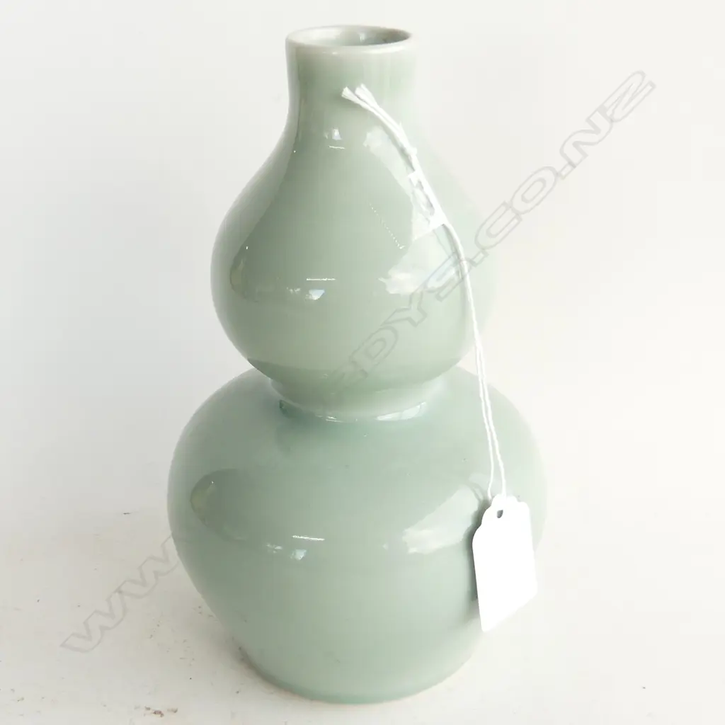 CHINESE CELADON DOUBLE GOURD VASE H.190mm Image 1++