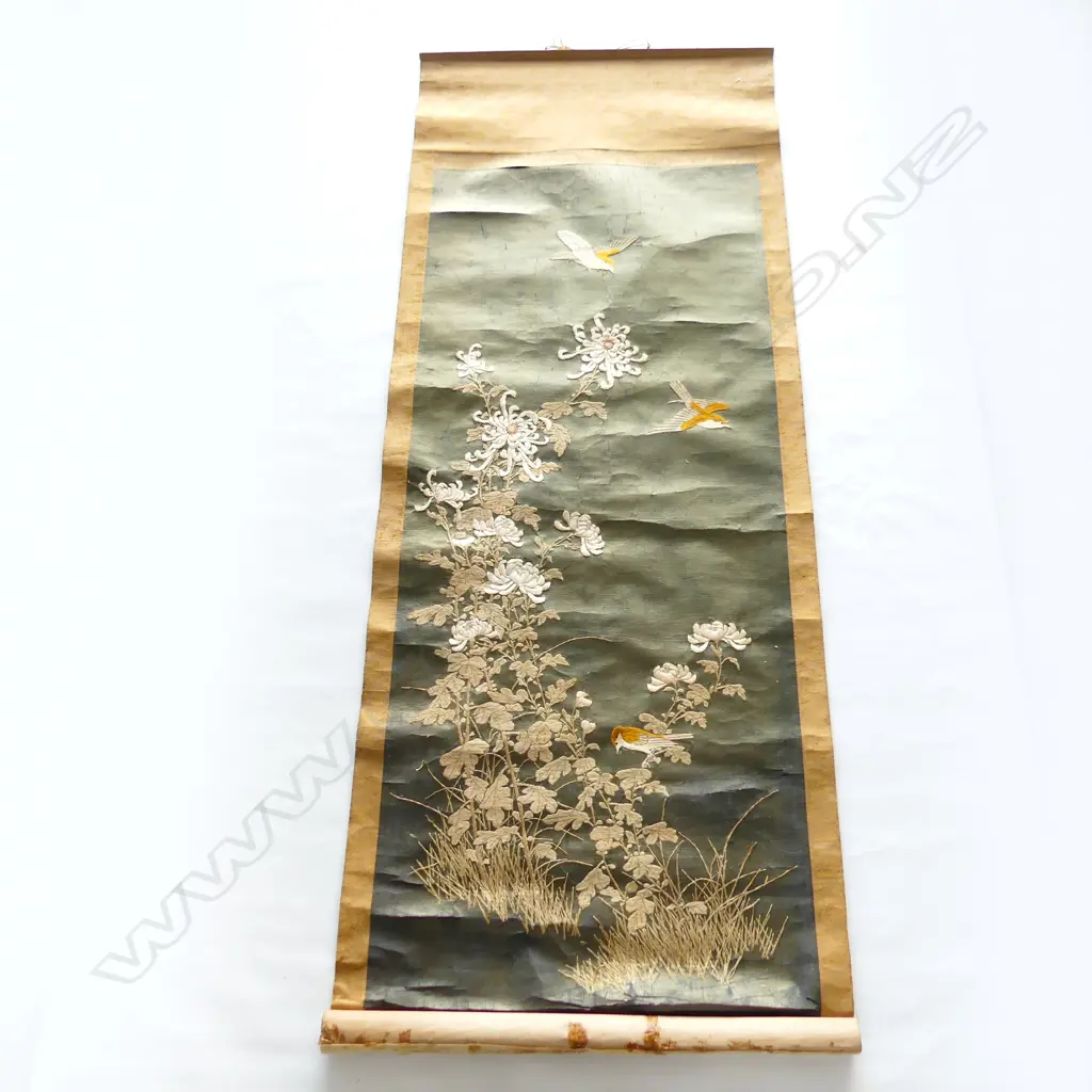FINE SILK SCROLL, 2 BIRDS & CHRYSANTHEMUMS, SOME DISTRESS  Image 1++