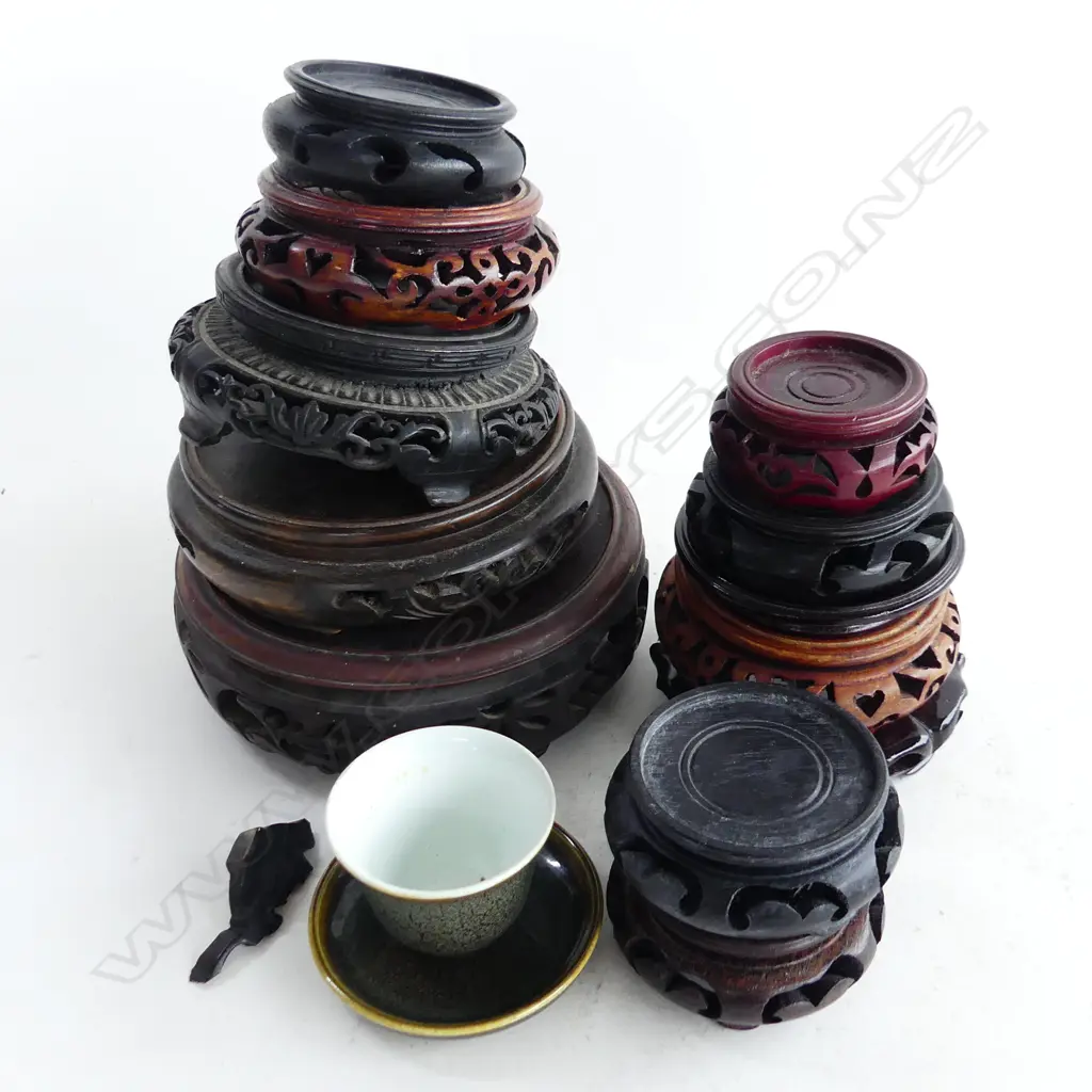 11 ASST. CARVED WOODEN ROUND ORIENTAL VASE STANDS + C/S Image 1++