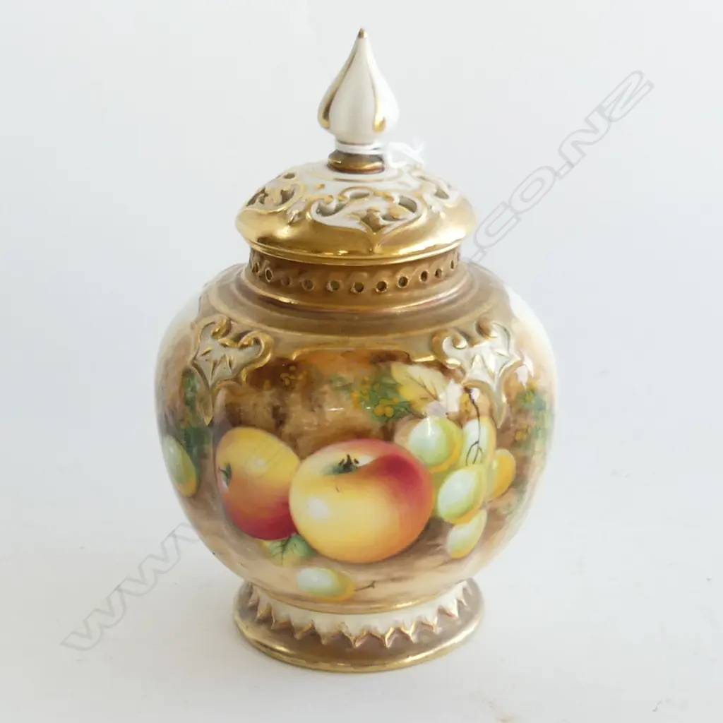 ROYAL WORCESTER LIDDED POTPURRI SIGNED ROBERTS H.140mm Image 1++