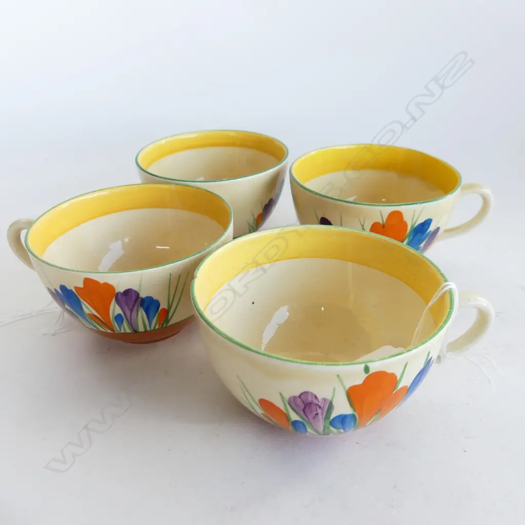 CLARICE CLIFF 3 CROCUS GLOBE CUPS H55MM & 1 OTHER WITH RIM CHIP Image 1++