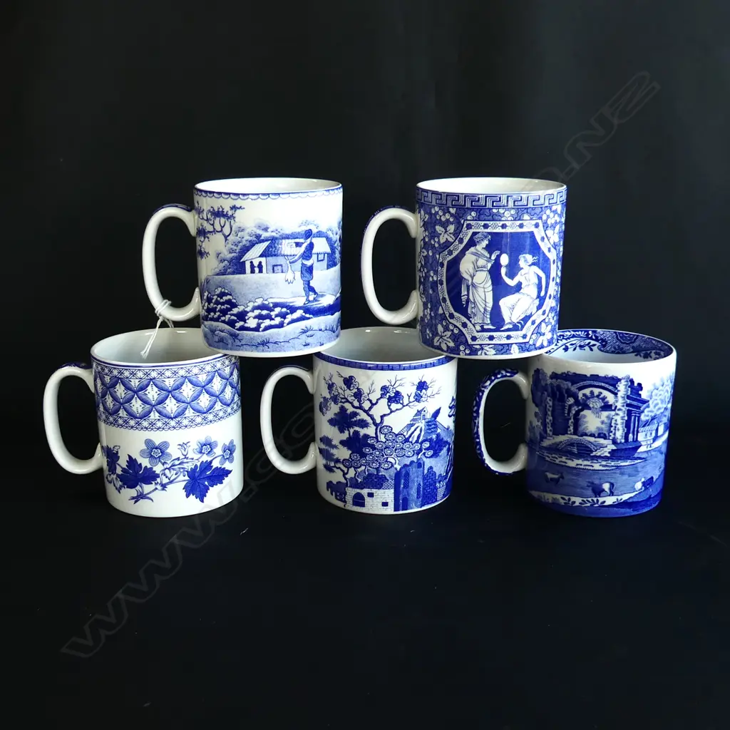 4 SPODE BLUE & WHITE 'BLUE ROOM COLLECTION' MUGS (H. 84MM) + 1 OTHER SPODE B&W MUG Image 1++