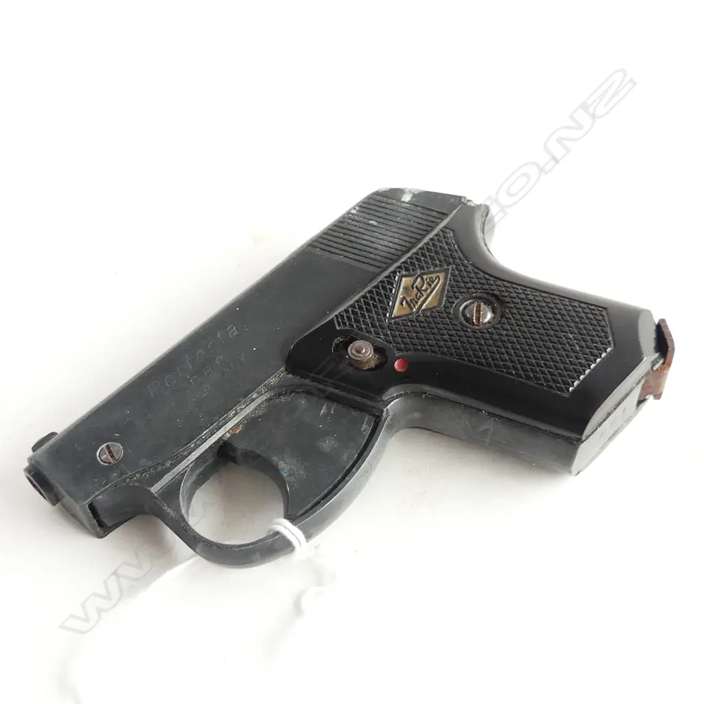 GERMAN PERFECTA D.B.P. STARTER PISTOL Image 1++