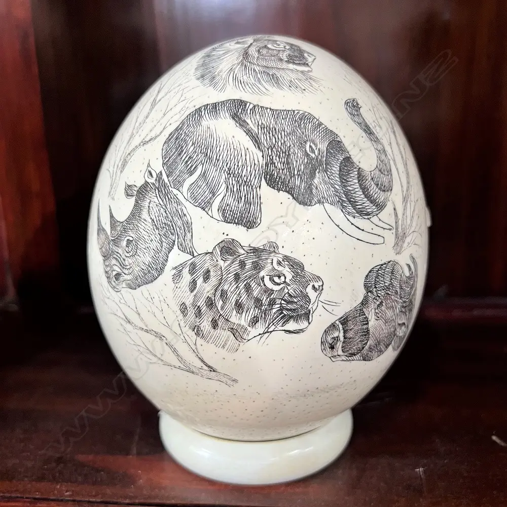 SCRIMSHAW OSTRICH EGG ON UNASSOCIATED STAND. H.160mm... Image 1++