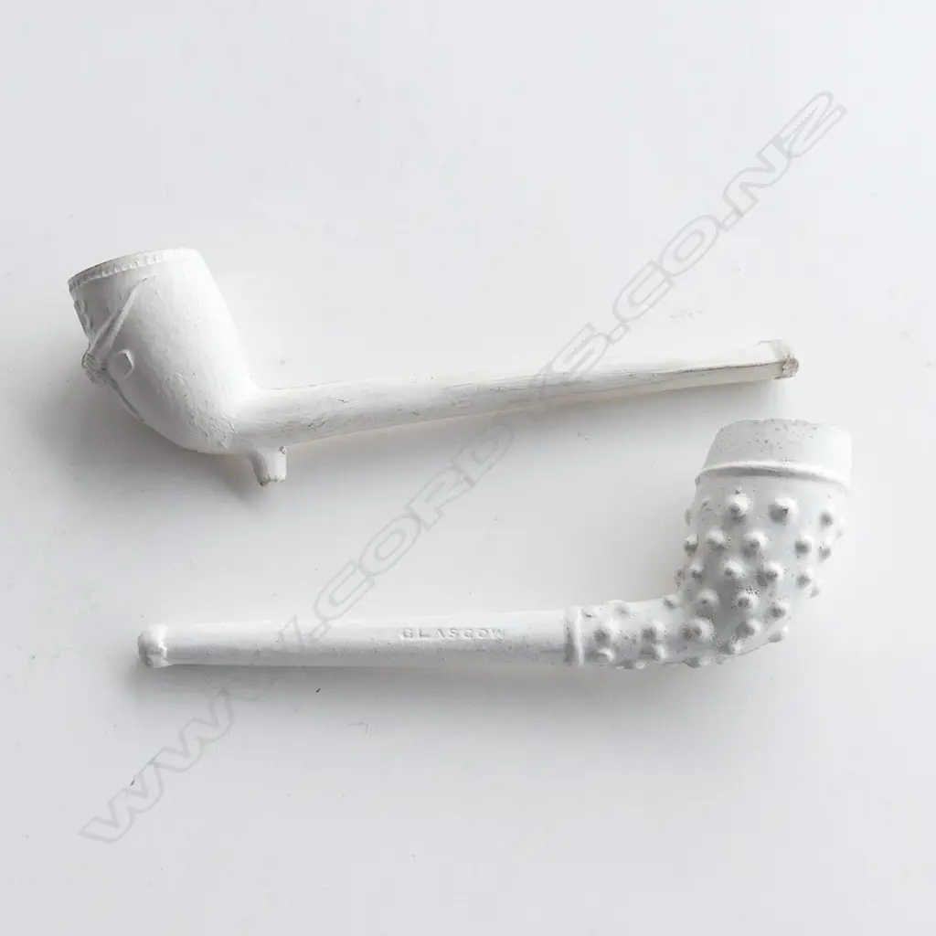 TWO SCOTTISH CLAY PIPES W. WHITE GLASGOW Image 1++