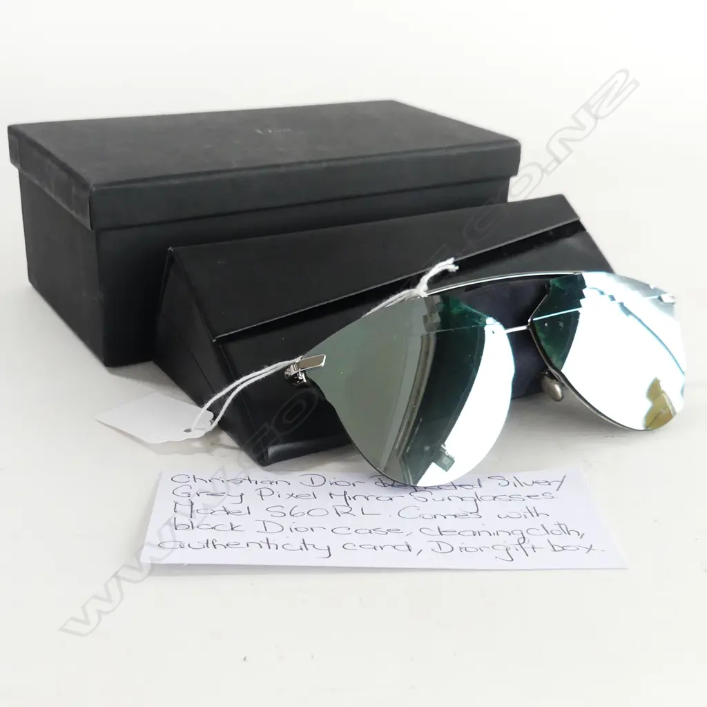CHRISTIAN DIOR REFLECTED SILVERY GREY PIXEL MIRROR SUN GLASSES MODEL S60RL Image 1++