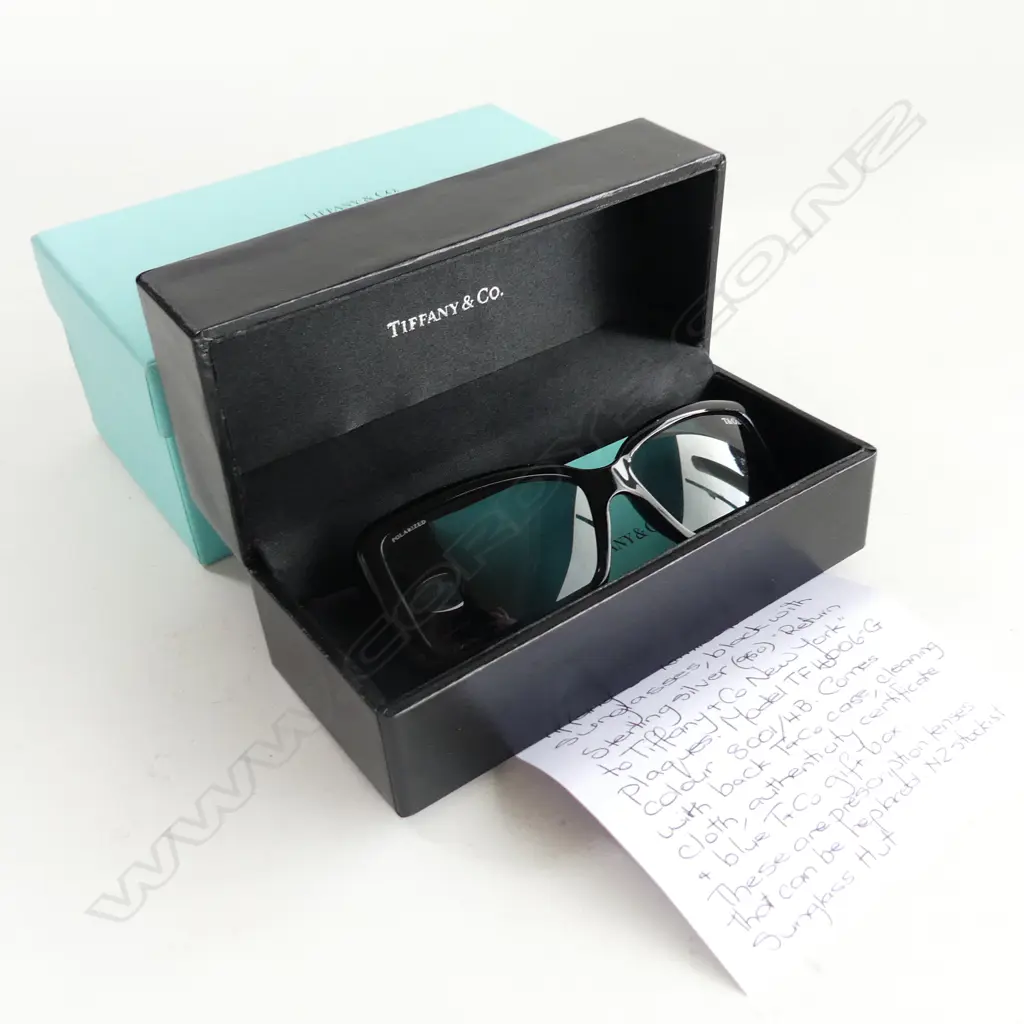 MINT & BOXED TIFFANY & CO LIMITED ED SUN GLASSES BLACK WITH S/SILVER PLAQUES MODEL TF4006G Image 1++