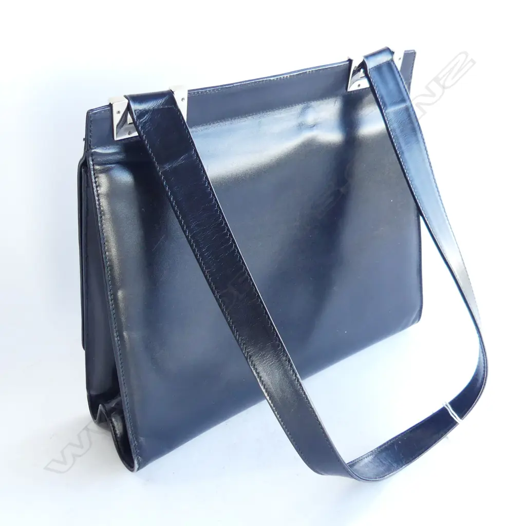 GUCCI BLACK LEATHER HANDBAG IN DUST COVER H230MM L300MM Image 1++