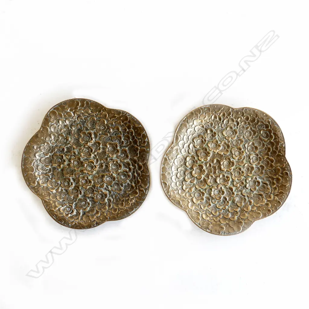 PR ORIENTAL ANTIQUE HEAVY CAST BRONZE FLORAL DISHES W120MM Image 1++