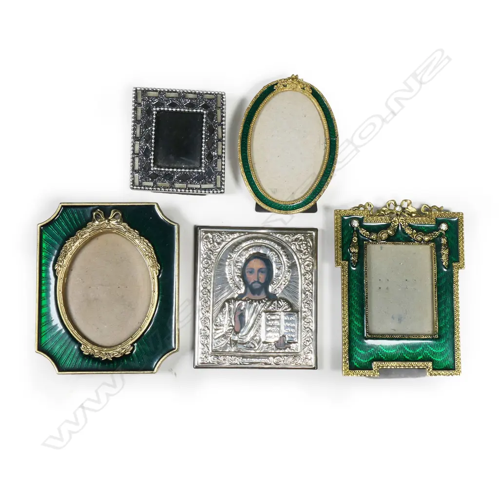 5 SM FRAMES: 3 GREEN MACHINE ENAMELLED, RUSSIAN ICON & GLASS & BEADED FRAME, TALLEST: 120mm, GLASS LOOSE ON SM GREEN Image 1++