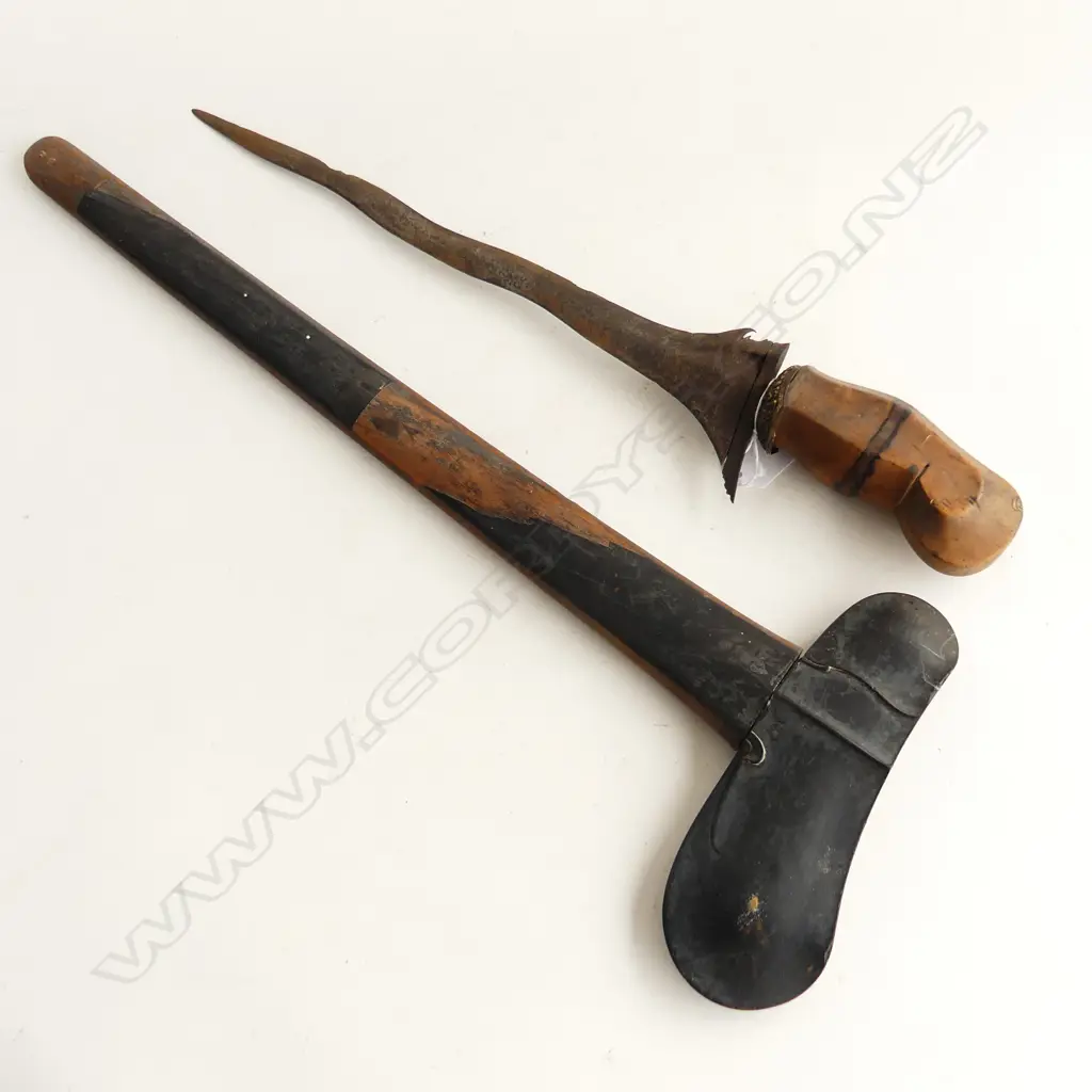 INDONESIAN KRIS WOOD HANDLE L640MM Image 1++