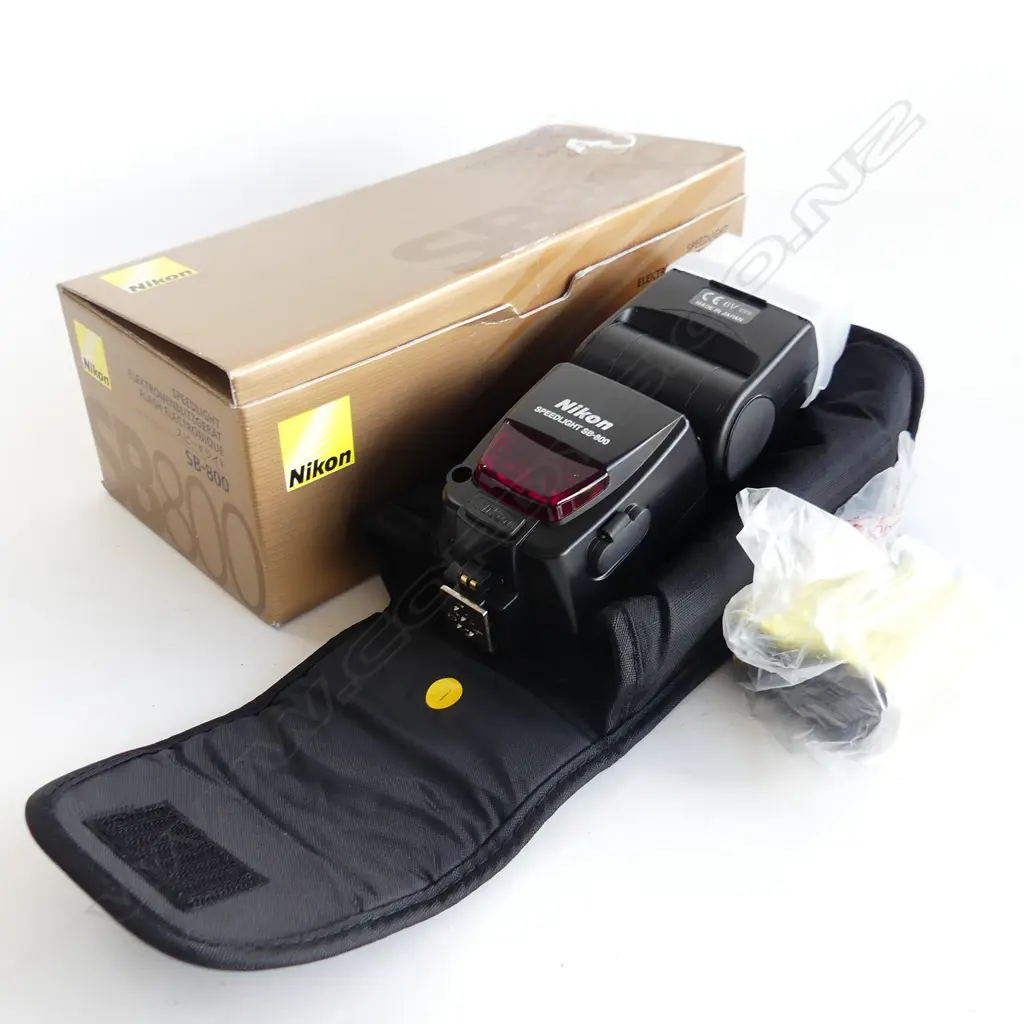 NIKON SPEEDLIGHT SB-800 IN POUCH ORIGINAL BOX & MANUAL Image 1++