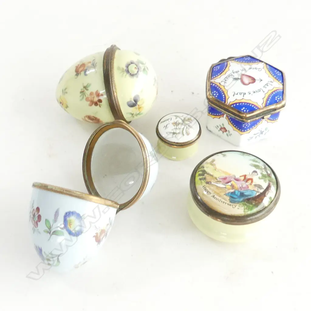 4 HALCYON DAYS ENAMEL CONTAINERS; PR EGGS H.60mm, 2 OTHER (1 MINOR DAMAGE) + 1 OTHER Image 1++