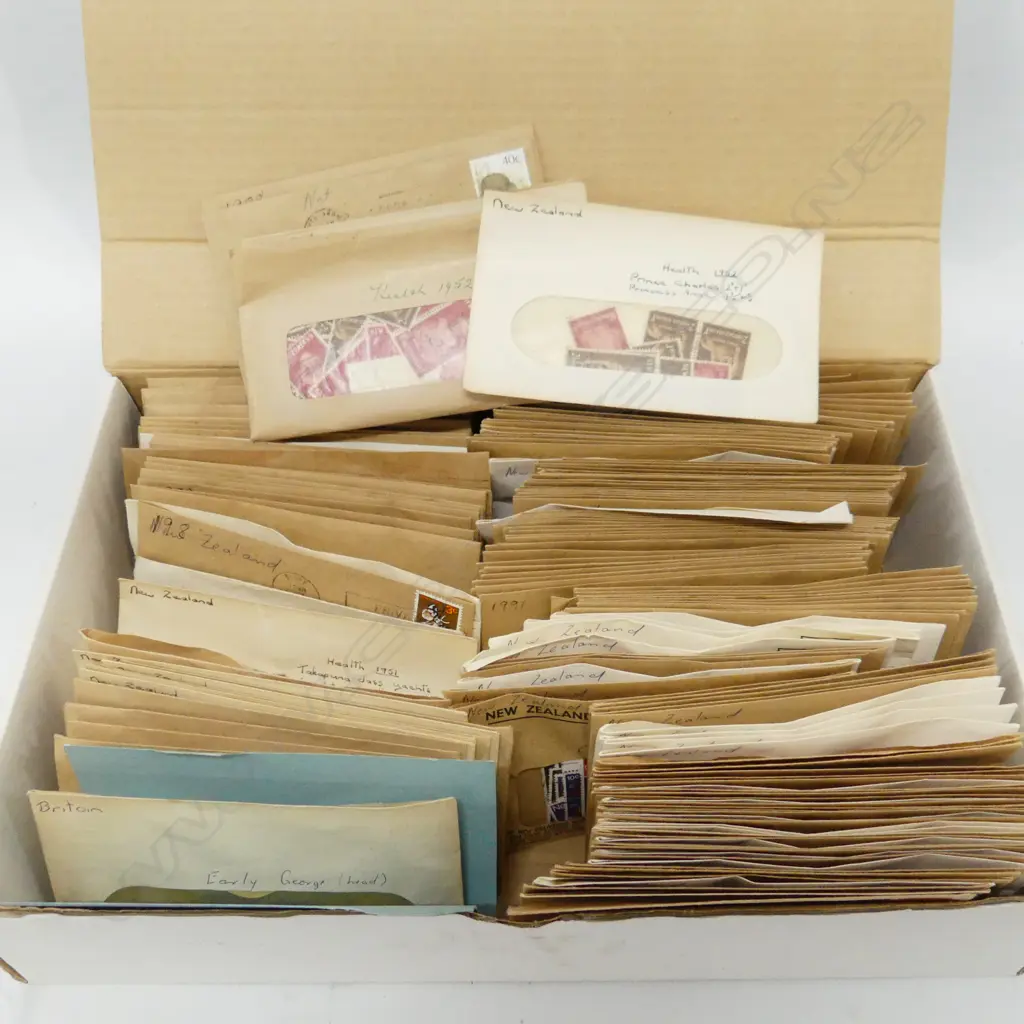 BOX OF VINTAGE NZ STAMPS IN ENVELOPES  Image 1++