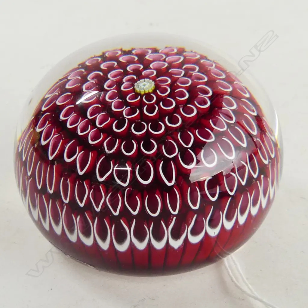 VINTAGE 1970s FRENCH ST. LOUIS ART GLASS HONEYCOMB PAPERWEIGHT 75mm dia Image 1++