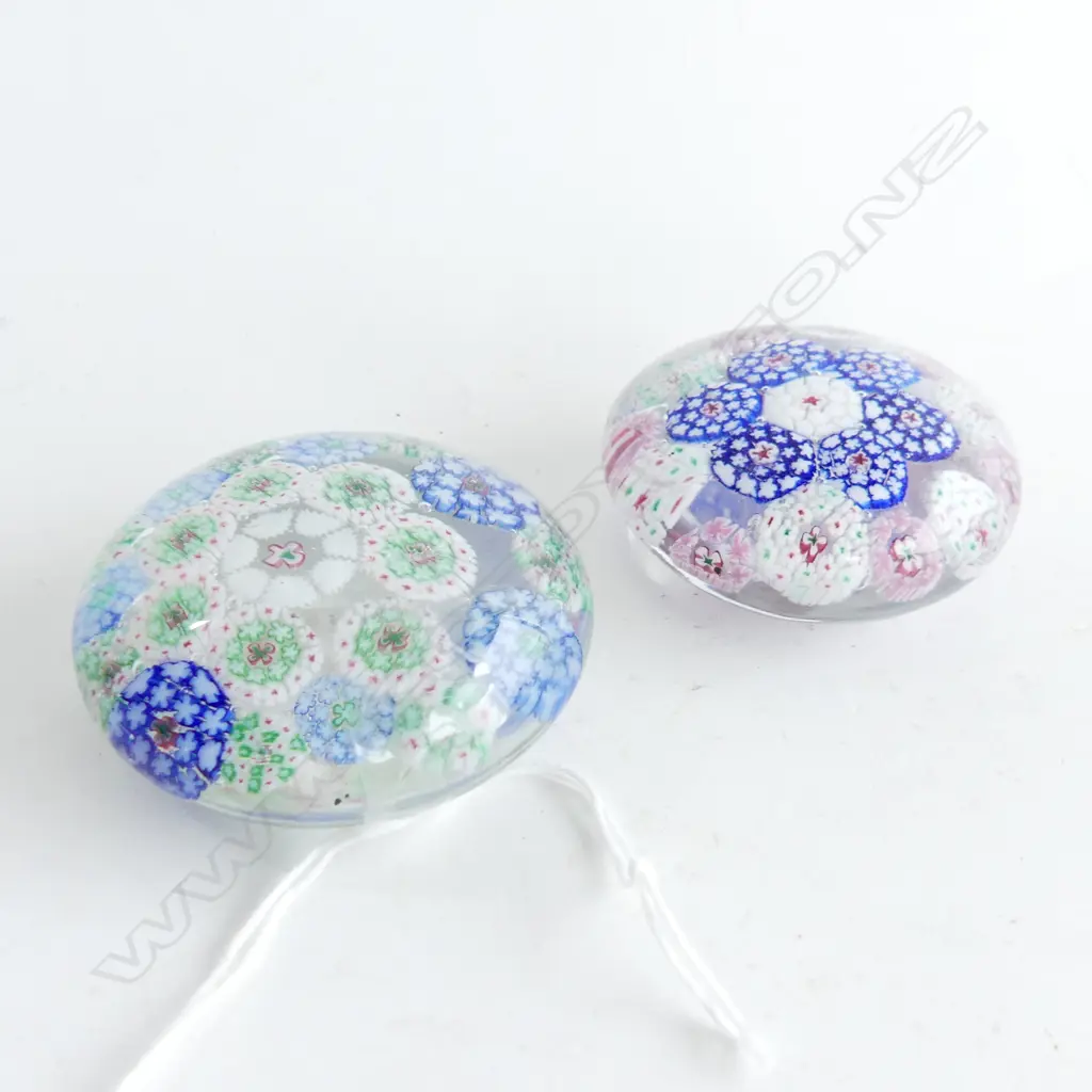 2 MILLIFIORE GLASS PAPER WEIGHTS Image 1++