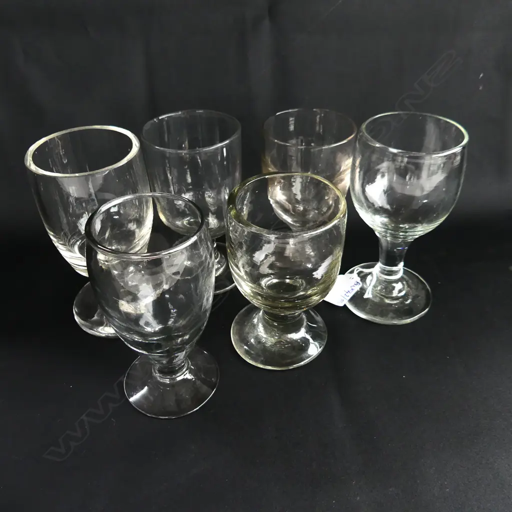 HARLEQUIN SET OF 6 ANTIQUE DRINKING GLASSES H.140mm Image 1++