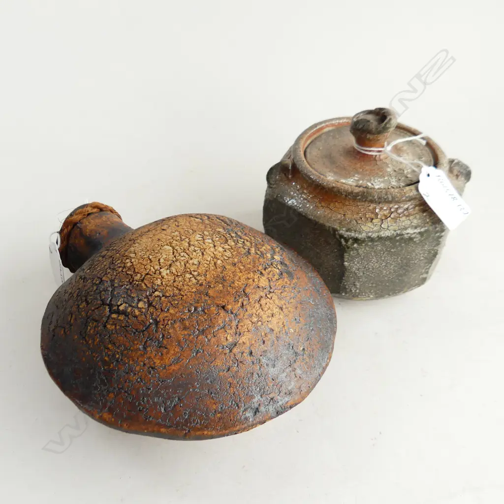 LEN CASTLE ? WALL FLASK + LIDDED HEXAGONAL LIDDED ANAGMA? BOX Image 1++