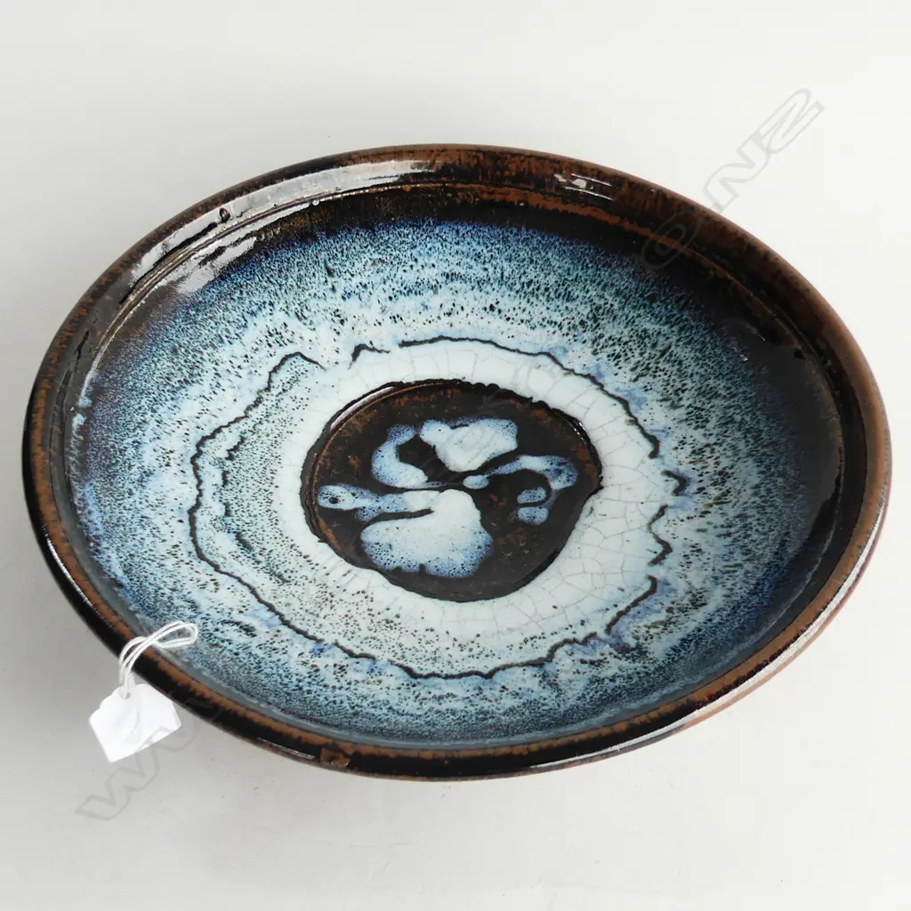 CHUN GLAZE STUDIO POTTERY BOWL Dia.305mm over tenmoku impressed potter's mark DP? Image 1++