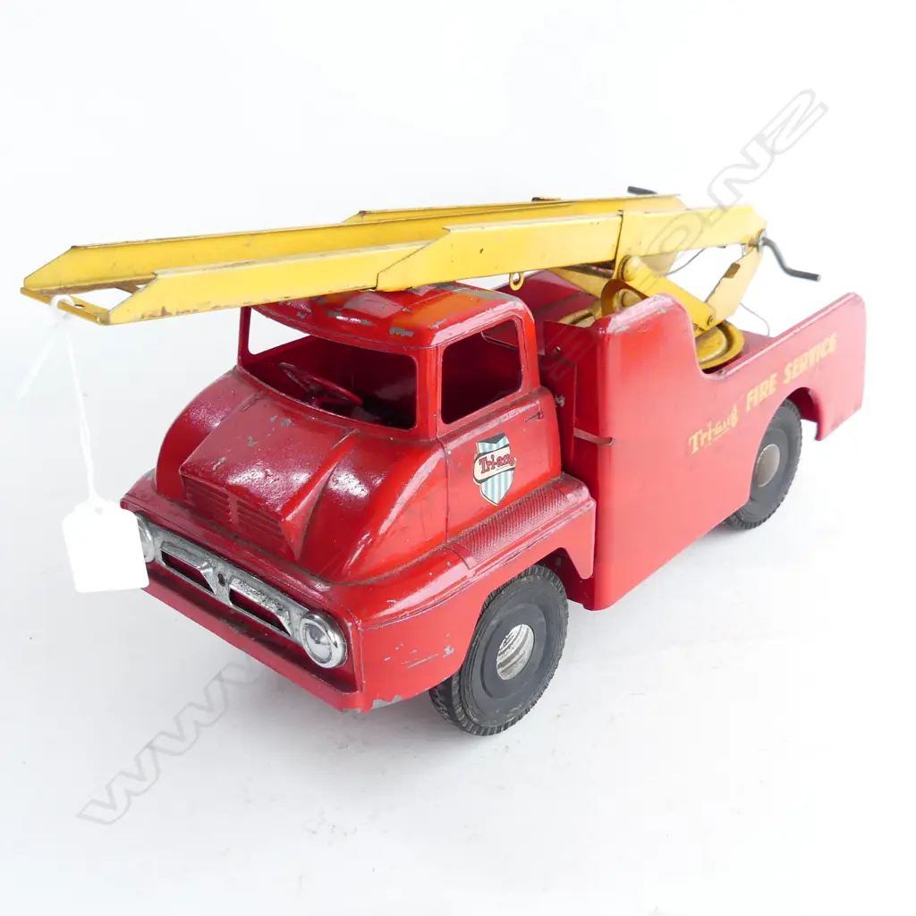 LG TRI-ANG THAMES TRADER TOY FIRE ENGINE L.460mm Image 1++