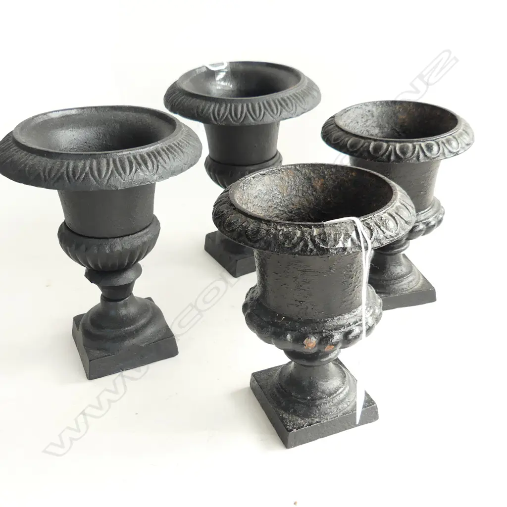2  PAIRS OF CAST IRON SMALL CLASSICAL URNS H180 MM Image 1++