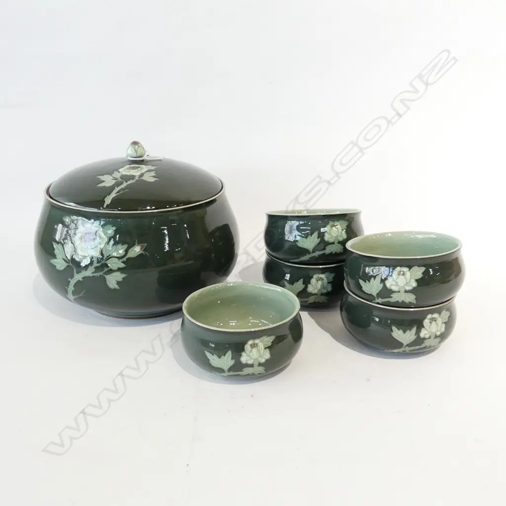 JAPANESE MISO SOUP TUREEN & BOWLS Image 1++