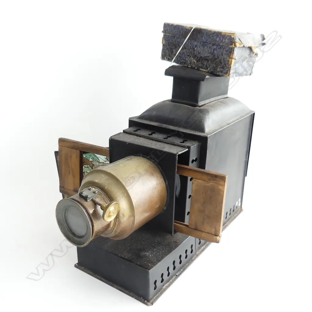C1900 GERMAN ? EBONISED TIN & BRASS MAGIC LANTERN L.400mm W SLIDES Image 1++