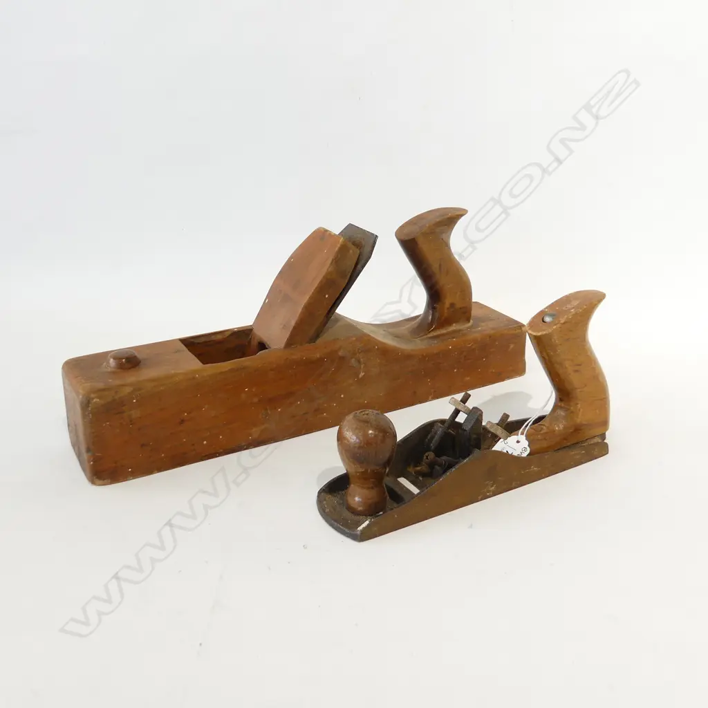 2 OLD PLANE TOOLS  Image 1++
