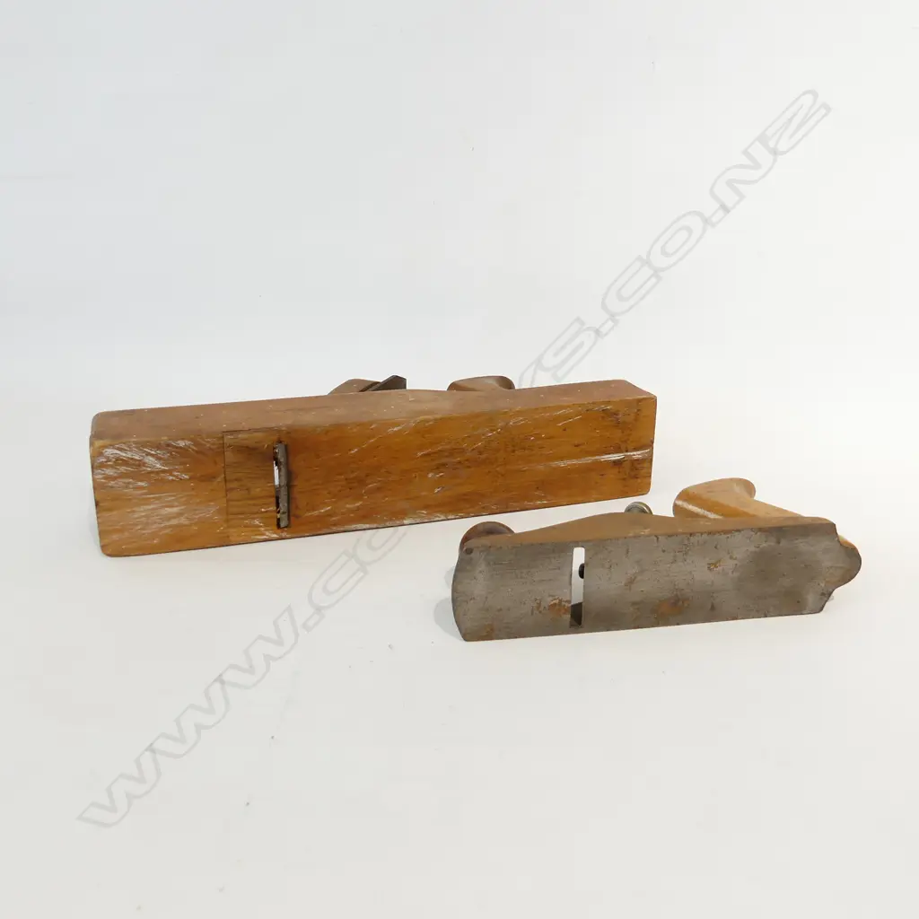 2 OLD PLANE TOOLS  Image 1++