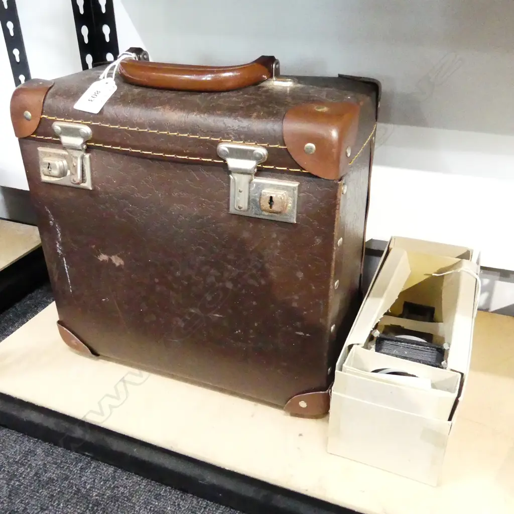 OLD PROJECTOR CAMERA IN CASE, TELESCOPE STAND & COUNTERWEIGHTS Image 1++