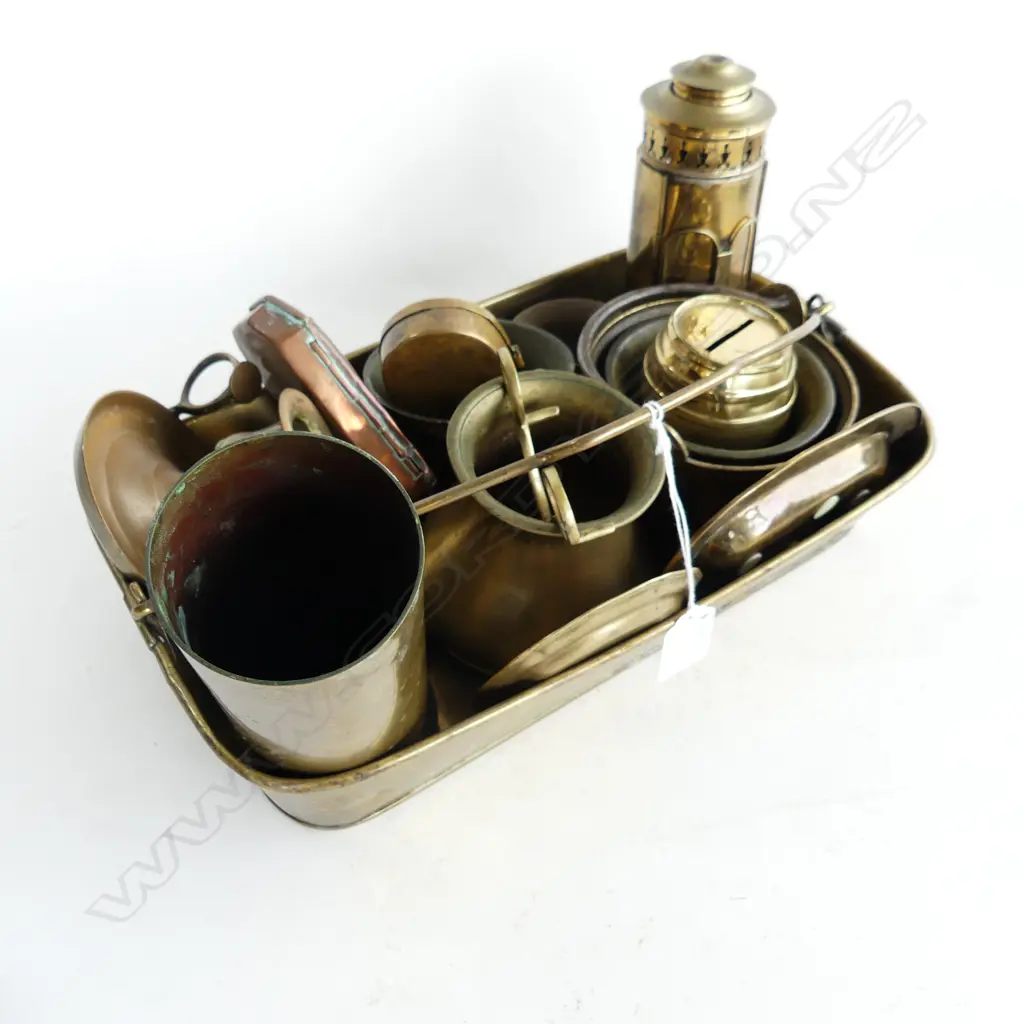 ASST. VINTAGE BRASS IN CARRY TRAY 360x210mm Image 1++
