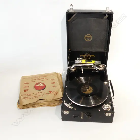 VINTAGE COLUMBIA 'VIVA-TONAL GRAFONOLA' PORTABLE CASED RECORD PLAYER + ASST. RECORDS 