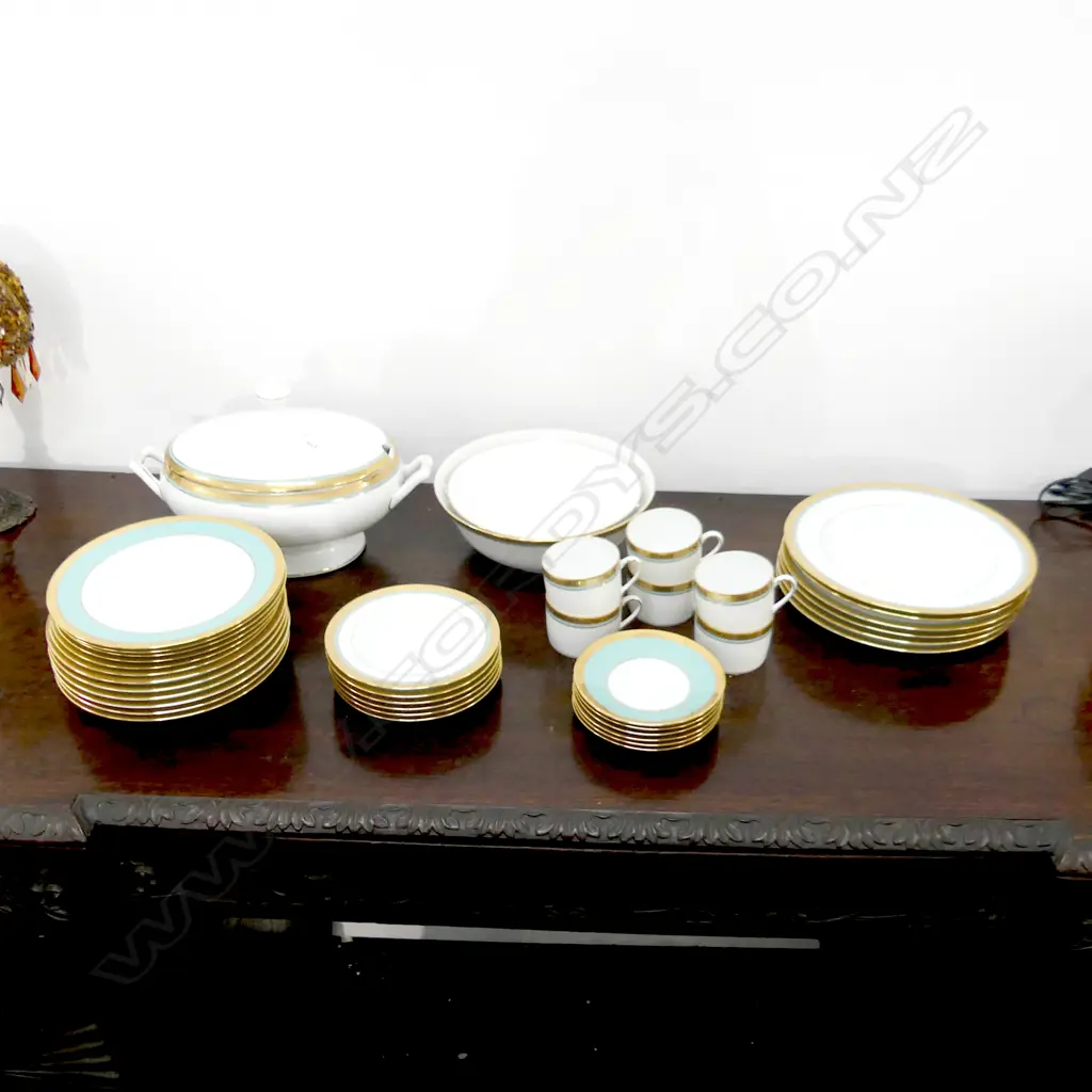 BERNARDAUD LIMOGES FRENCH 'MADISON JADE' PART DINNER SERVICE Image 1++
