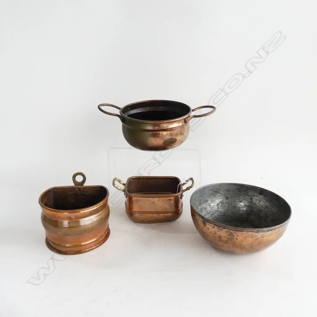 4 VINTAGE COPPER CONTAINERS; 1 WALL MOUNTED, 2 DOUBLE HANDLED, BOWL 175mm dia Image 1++