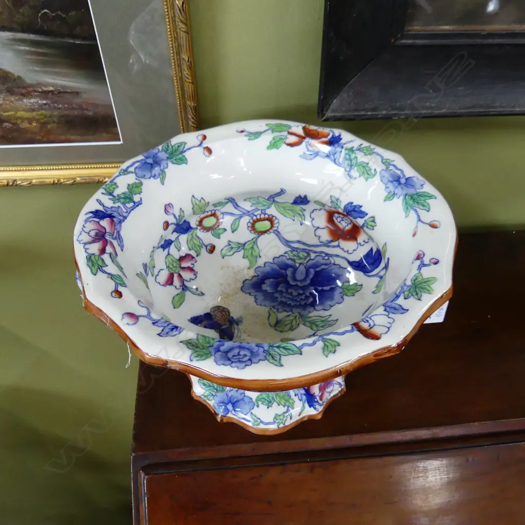 LG ANTIQUE MASONS IRONSTONE FOOTED FRUIT BOWL (1 HANDLE REPAIRED) 285mm dia Image 1++