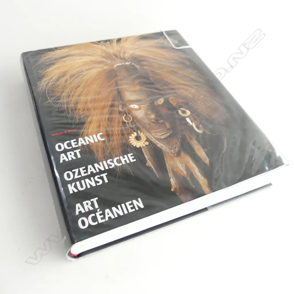 THE REFERENCE BOOK 'OCEANIC ART' by Anthony Meyer Image 1++