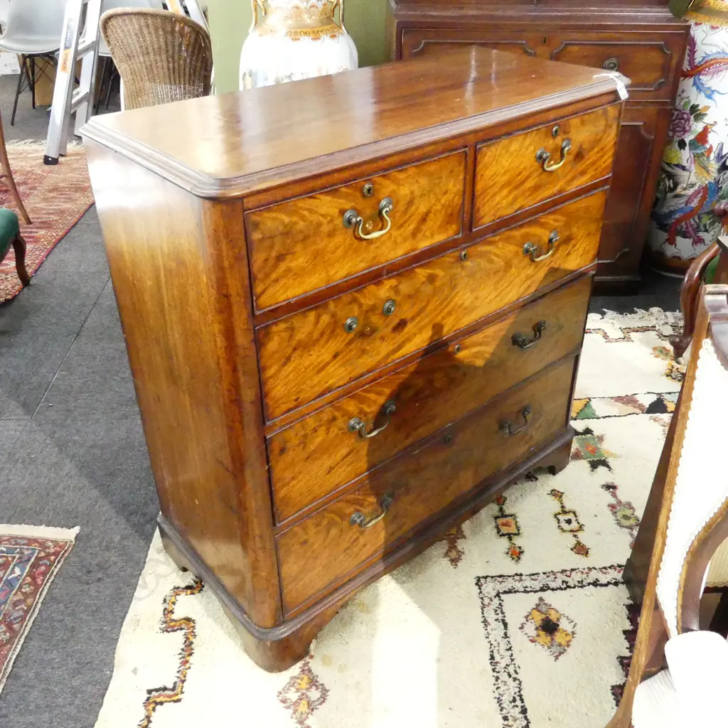 VICTORIAN FLAME MAHOGANY BOW FRONT CHEST OF 5 DRAWERS. some faults W1035 x D460 x H1060 Image 1++
