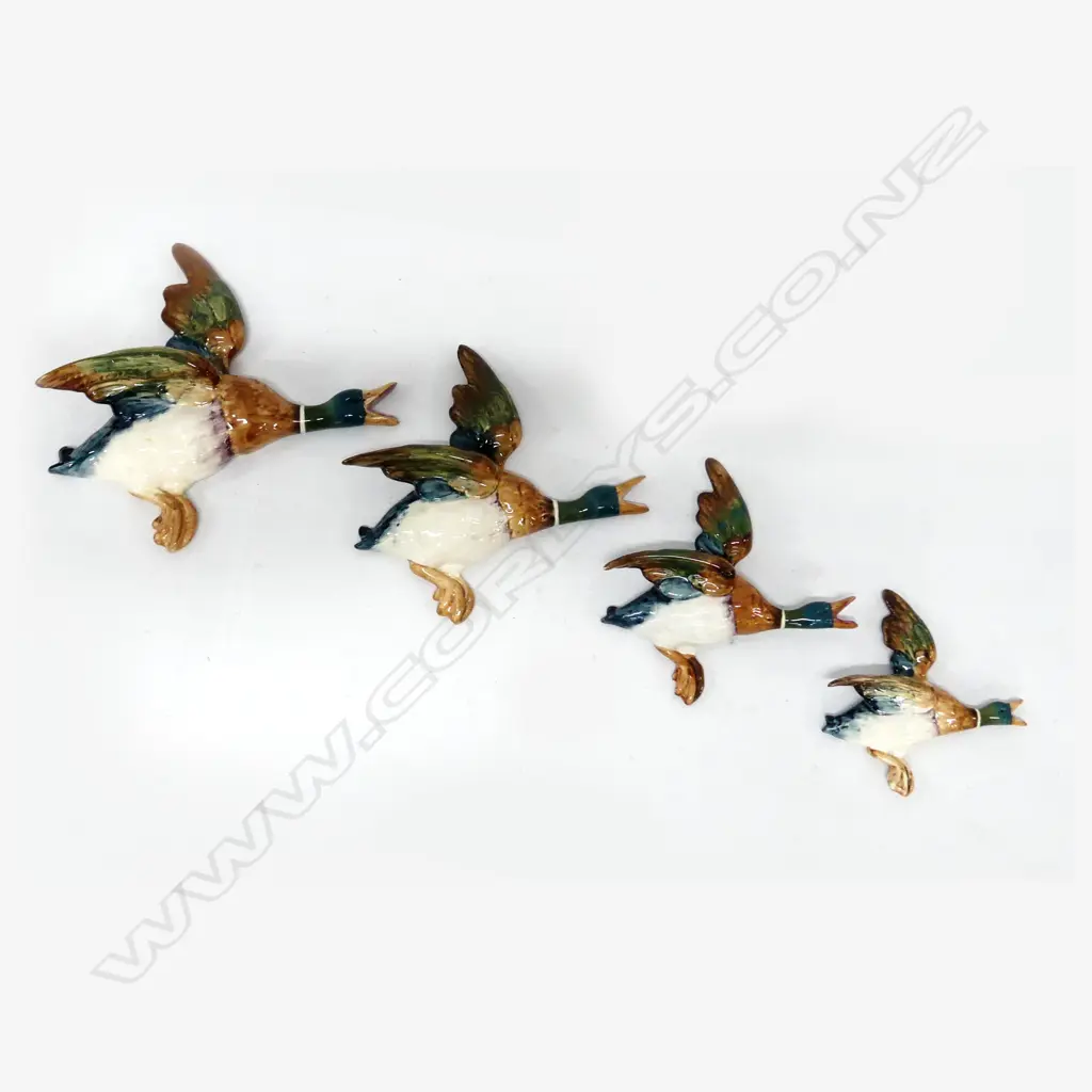 SET FOUR BESWICK GRADUATED FLYING WALL DUCKS - LARGEST L. 260MM, SMALLEST L. 140MM VERY GOOD COND Image 1++