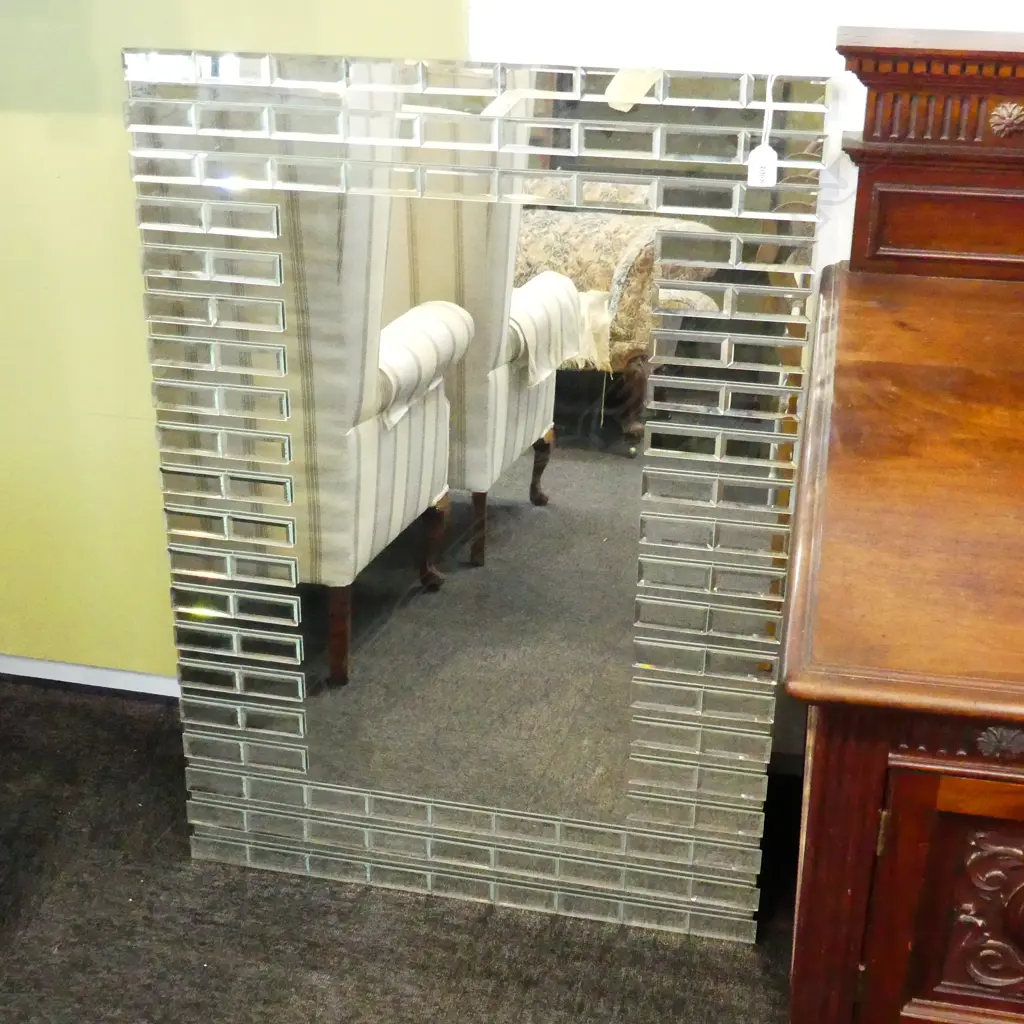 LG WALL MIRROR WITH MOSAIC MIRROR TILE FRAME  680 X 950MM Image 1++