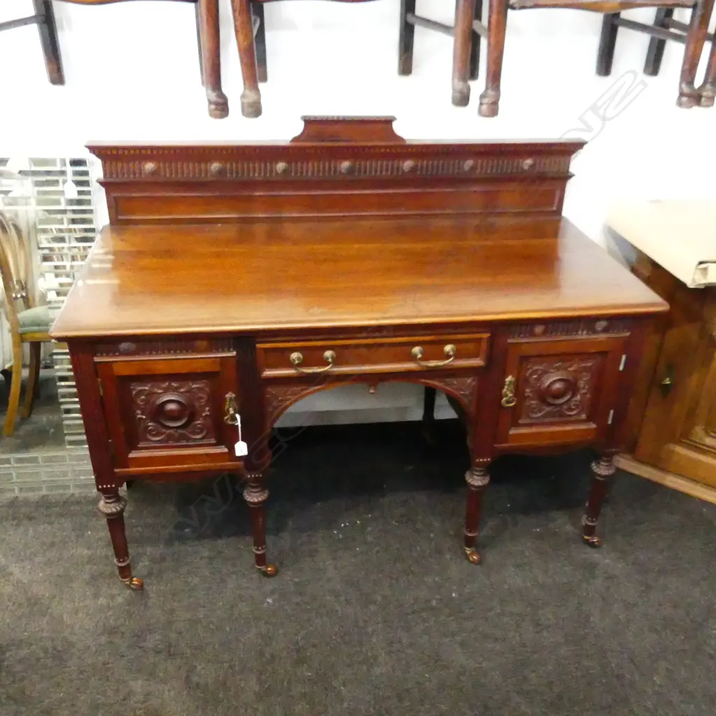 EARLY 20thC MAHOGANY SHERATON REVIVAL SIDEBOARD ON CASTORS 1310x610x1050mm Image 1++