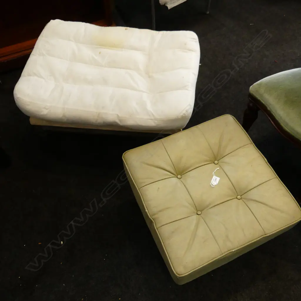 FRENCH STYLE OTTOMAN w. CUSHION, BEIGE LEATHER OTTOMAN 500x500x360mm Image 1++