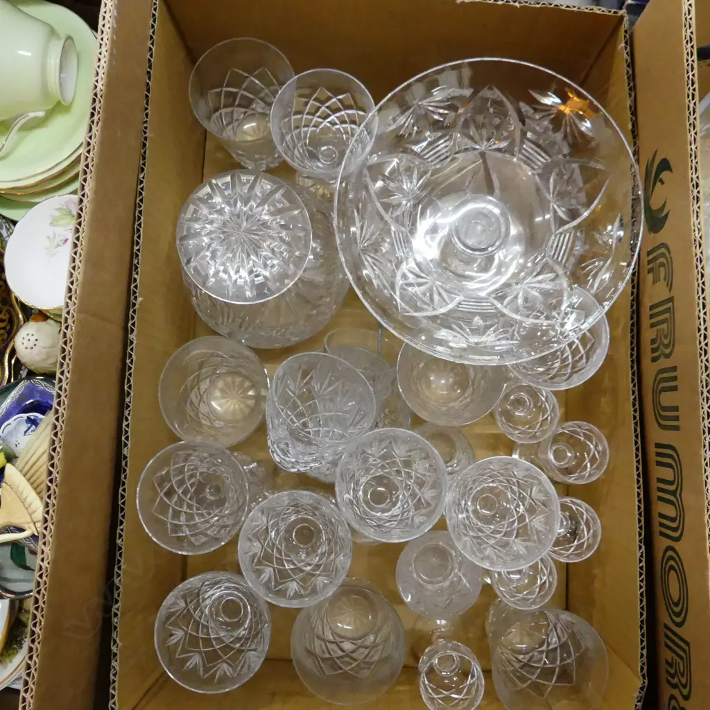 BIG BOX LOT ASST CRYSTAL INCL STEMWARE, BOWLS, DECANTER ETC... Image 1++