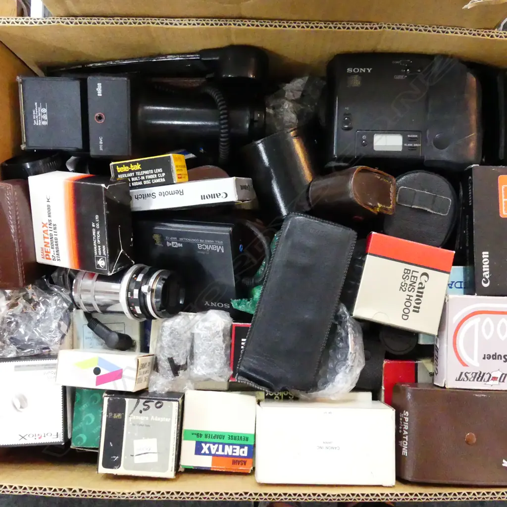 BOX LOT CANON MIRANDA PENTAX ACCESSORIES Image 1++
