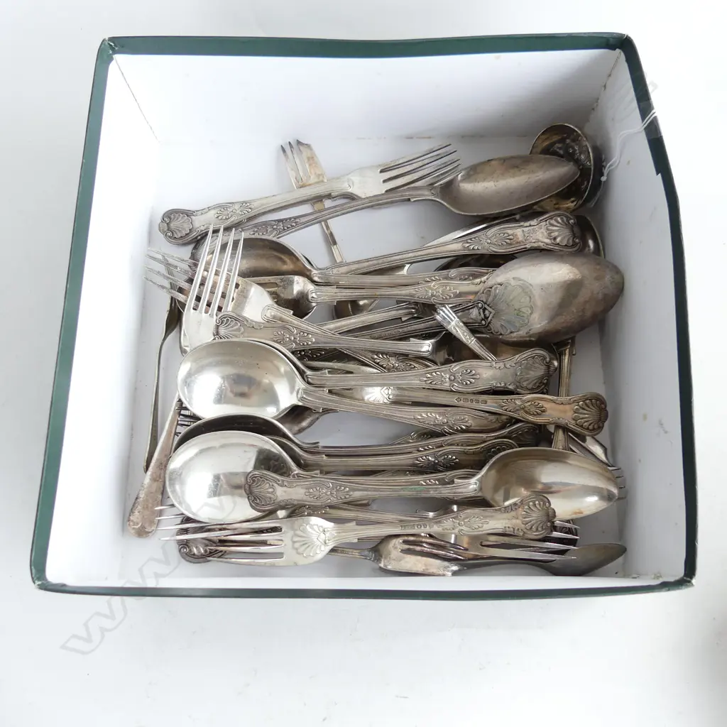 ASST. VINTAGE S/PLATE KING'S PATTERN etc CUTLERY approx. 30 pces Image 1++