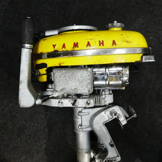 VINTAGE YAMAHA OUTBOARD FOR RESTORATION