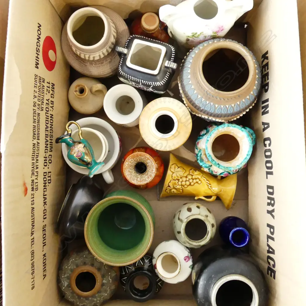 BOX SM COLLECTABLE VASES ETC.. Image 1++